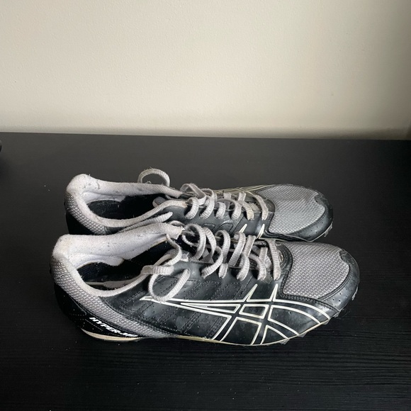 Mens Asics Hyper Mid Track Spike Shoes - Picture 1 of 7